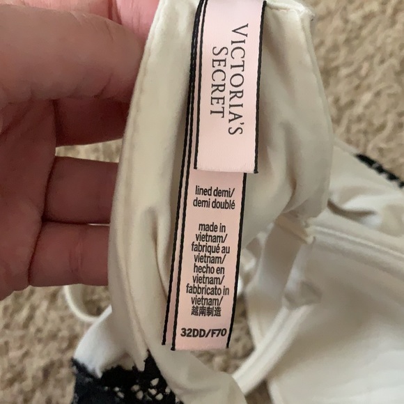 Victoria’s Secret Body By Victoria Demi - Picture 2 of 7